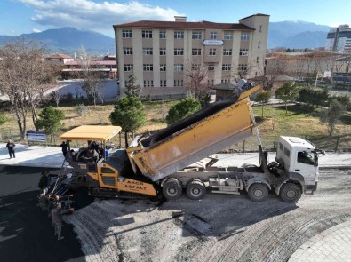 Sümer'de Yol Ve Kaldirim Çalismalari Sürüyor