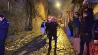 Beyoglu'nda Ermeni Kilisesi'ndeki Yangin Söndürüldü Açiklamasi 1 Ölü, 2 Yarali