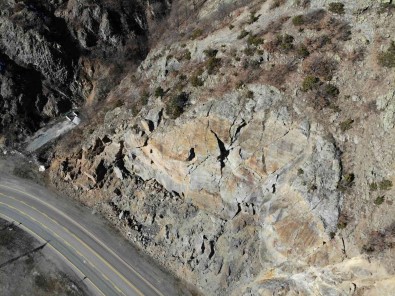 Zigana Dagi Geçidi Için Uzmanlardan Uyari Açiklamasi 'Her An Ciddi Bir Kütle Hareketi Olabilir'