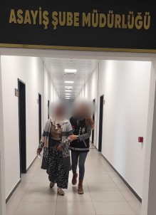 5 Yil Hapis Cezasiyla Aranan Kadin Hirsiza Polis Operasyonu