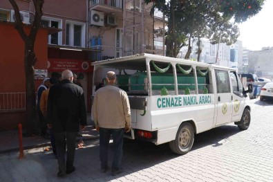 Adana'da Kan Davasina Kurban Giden Gencin Cenazesi Teslim Alindi