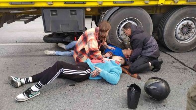 E-5 Karayolunda Feci Kaza Açiklamasi 2 Yarali