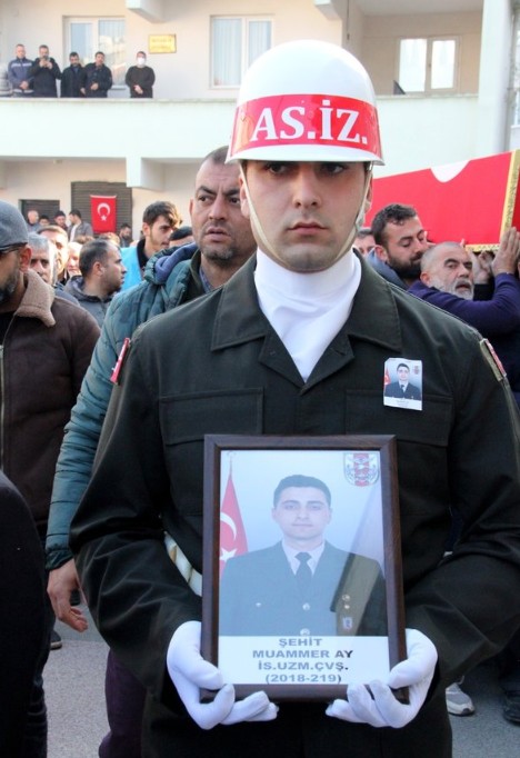 Hatay şehidini dualarla uğurladı