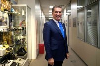 TDP Genel Baskani Mustafa Sarigül'den Isveç Basbakani'na Incil Hediyesi