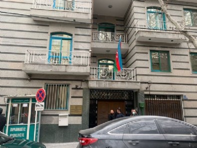 Tahran'daki Azerbaycan Büyükelçiliği'ne saldırı: Ölü ve yaralılar var