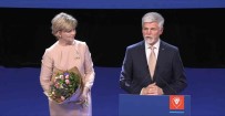 Çekya'da Resmi Olmayan Sonuçlara Göre Yeni Devlet Baskani Petr Pavel Oldu
