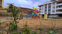 Emet Belediyesinden Akpinar Mahallesine Yeni Çocuk Oyun Parki