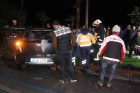 Otomobil Beton Aydinlatma Diregine Çarpti Açiklamasi 1'I Agir 5 Yarali