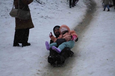 Ayder Kardan Adam Festivali'nin Son Günü Renkli Görüntülere Sahne Oldu