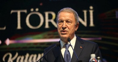 Bakan Akar: Barışa katkı sağlamak için çalışmalarımızı sürdürüyoruz