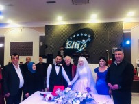 Isitme Engelli Çift Mutluluga Isaret Diliyle ?Evet? Dedi