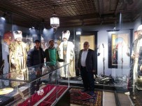 Ispanya'dan Manisa'ya Bisikletle Geldi