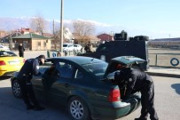 Erzincan'da Çesitli Suçlardan Aranan 63 Kisi Ve 56 Kaçak Göçmen Yakalandi