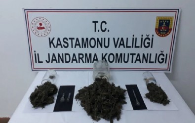Kastamonu’da, turşu bidonlarından ve kavanozlardan esrar çıktı