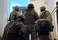 Mersin'de 250 polisle şafak operasyonu: 14 adres eş zamanlı basıldı