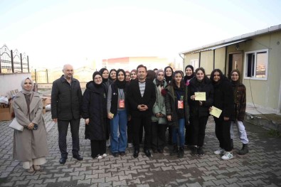 Sifir Atik Liginin Liseli Yarismacilariyla Bulusan Dr. Sadi Yazici Açiklamasi 'Dünya Artik 23,5 Ton Daha Dengeli'