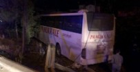 Manisa'da yolcu otobüsü ile kamyonet çarpıştı: 7 yaralı
