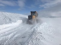 Sivas'ta 52 Yerlesim Yeri Yolu Ulasima Kapandi