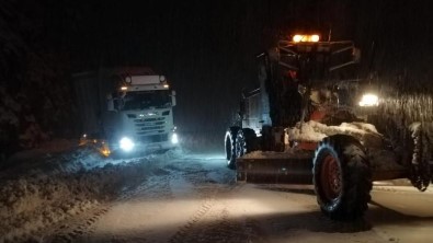 Antalya- Konya Kara Yolu Tirlarin Geçisine Kapatildi