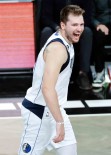 Doncic'in 53 Sayisi, Dallas'a Galibiyeti Getirdi