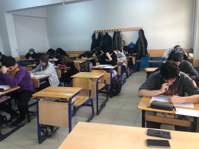 Gazi Emet Anadolu Lisesinde Üniversite Hazirlik Kampi