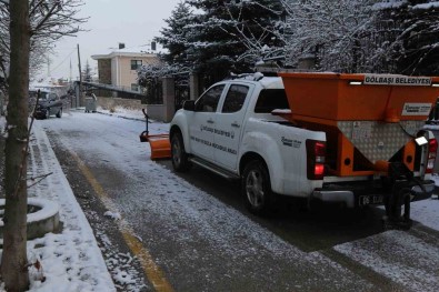 Gölbasi Belediyesi Karla Mücadele Ekipleri Sahada