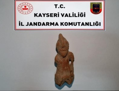 5 Bin Yillik Eseri Satmaya Çalisan Tarihi Eser Kaçakçisi Yakalandi