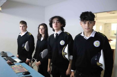 Bu Lisenin Mezunlari 2 Bin Dolarla Is Buluyor