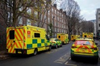 Eşi ambulans beklerken ölen İngiliz koca isyan etti: Öğlen çağırdık sabaha karşı geldi