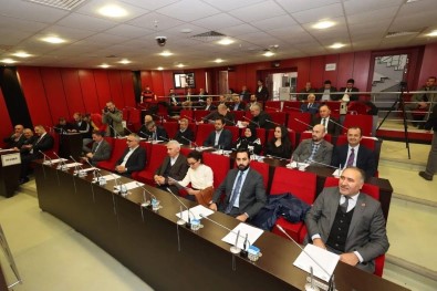 Gebze Belediyesi, Kasko Bedeli Yüksek Çikinca Araçlari Satin Almaya Karar Verdi