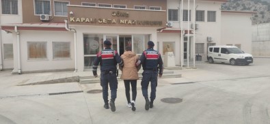 Söke'de 5 Aranan Sahis Jandarmadan Kaçamadi