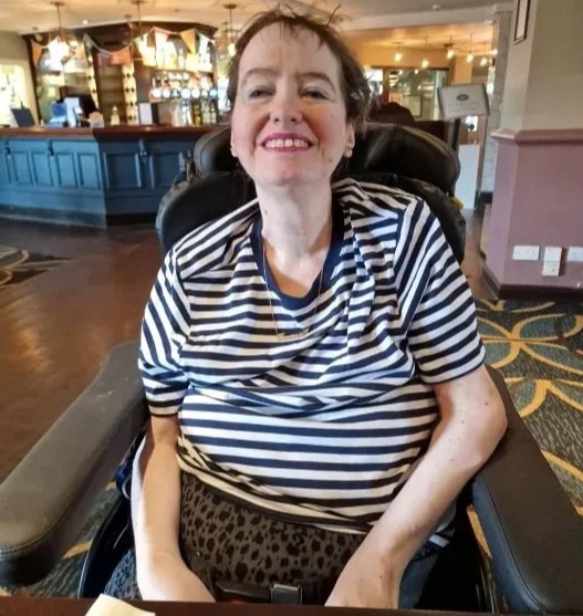 Eşi ambulans beklerken ölen İngiliz koca isyan etti: Öğlen çağırdık sabaha karşı geldi