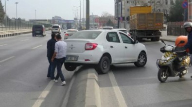 Avcılar'da zincirleme kaza: 5 araç birbirine girdi