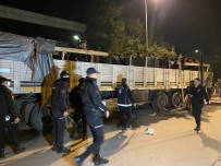 Dorseyi Açan Polis Soke Oldu, 150 Düzensiz Göçmen Çikti