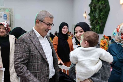 Eyüpsultan'da Kadinlar Matinesi Devam Ediyor