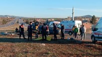 Gaziantep'te Ögrenci Servisi Ile Bir Araç Çarpisti Açiklamasi 1 Ölü, 12 Yarali