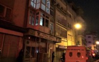 Izmir'de Cinayet Açiklamasi Tartistigi Kisiyi Bogazindan Biçaklayarak Öldürdü