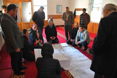 Tarihi Mustafa Pasa Camii Yenileniyor