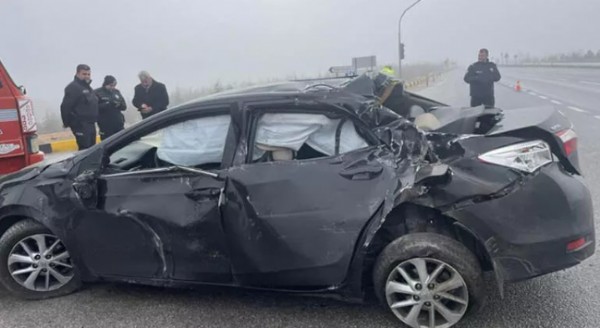 Belediye başkanının makam aracı, kamyonetle çarpıştı!