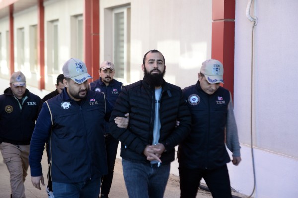 DEAŞ’ın hendekçisi tutuklandı: Çok sayıda gözaltı var