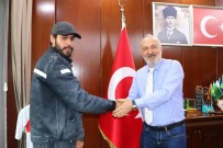 Belediyenin Kaybolan 25 Bin Lirasini Teslim Etti