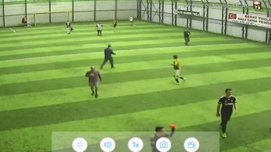 Hali Sahada Maç Yaparken Kalp Krizi Geçirip Hayatini Kaybetti