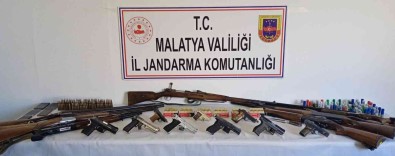 Jandarmadan Silah Ticaretine Geçit Yok
