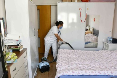 Kusadasi Belediyesi 2022'De Yardim Ve Desteklerini 4 Kat Arttirdi