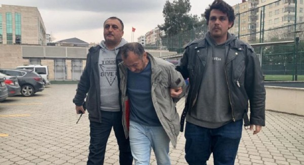 Samsun'da annesini öldüren liseli ve babası yakalandı