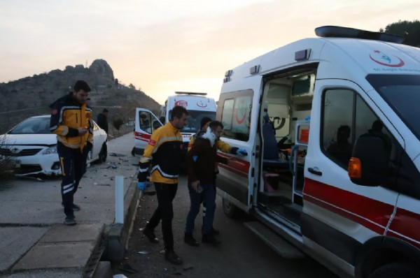 Tokat'ta 5 aracın karıştığı zincirleme kaza: Yaralılar var