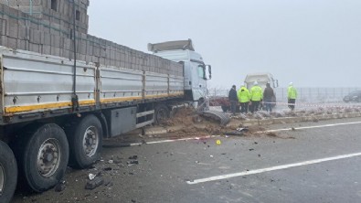 Kırşehirde 15 araç birbirine girdi: Çok sayıda ölü ve yaralı var