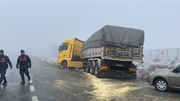 Kırşehirde 15 araç birbirine girdi: Çok sayıda ölü ve yaralı var