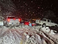 Artvin'de Aniden Bastiran Kar Yagisi Kazalari Beraberinde Getirdi Haberi
