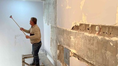 Deprem Sonrasi Ustalarin Tadilat Yogunlugu